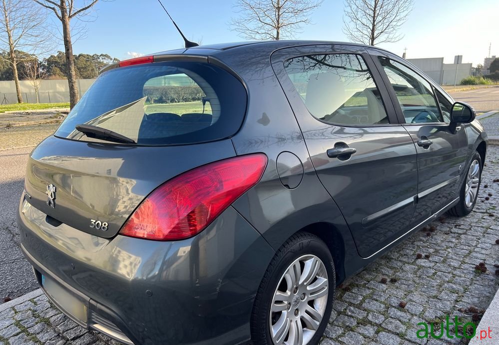 2010' Peugeot 308 1.6 Hdi Envy photo #3