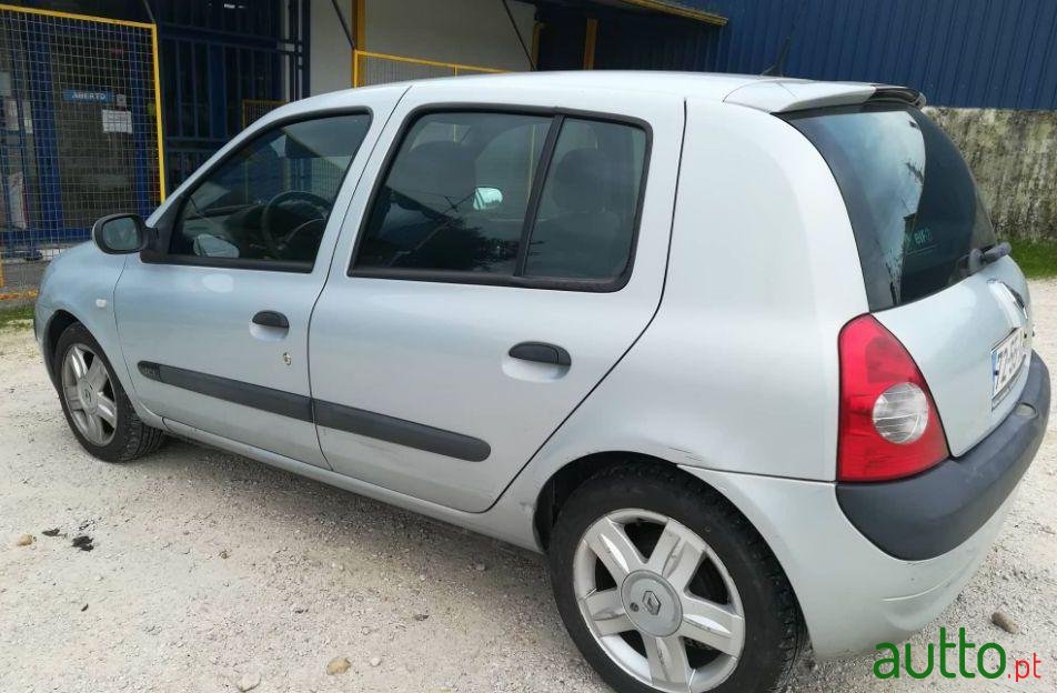 2004' Renault Clio photo #3