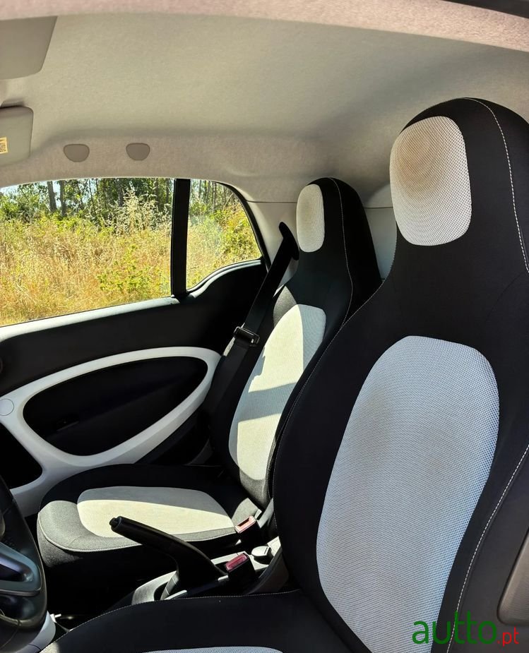 2015' Smart Fortwo 0.9 Passion 90 photo #5