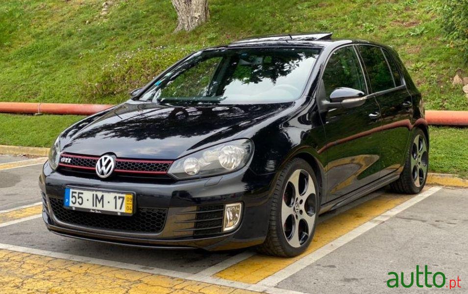 2009' Volkswagen Golf photo #1