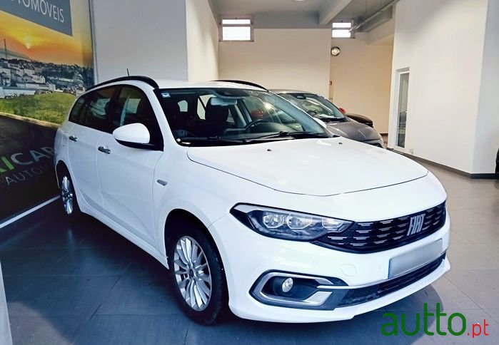 2021' Fiat Tipo Station Wagon photo #3