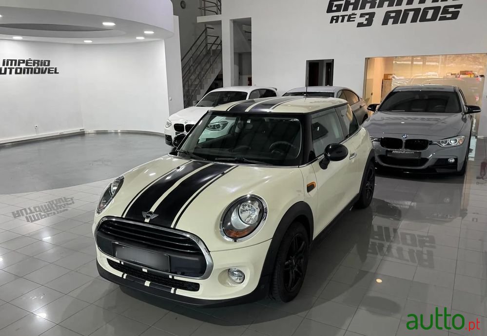 2015' MINI One D 3 Portas photo #2