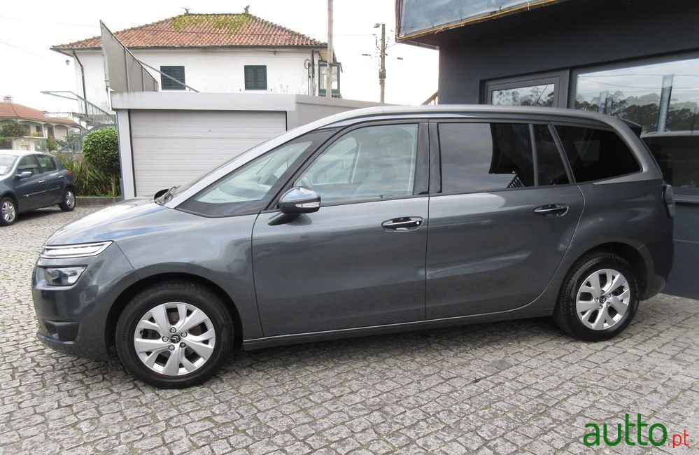 2015' Citroen C4 Grand Picasso photo #6