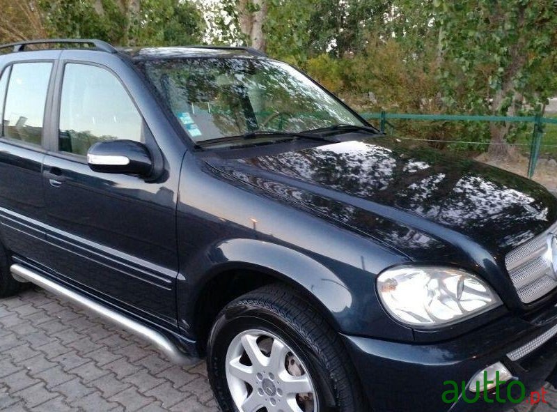 2004' Mercedes-Benz Ml-270 Cdi Aut. photo #1