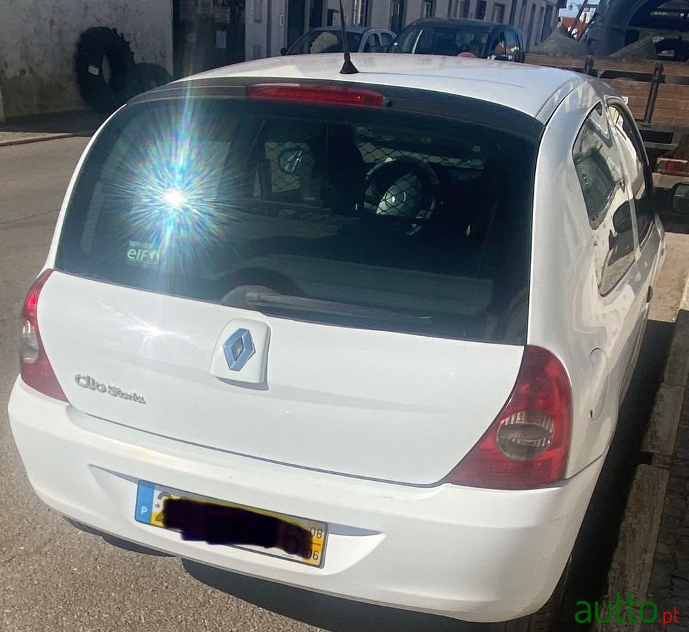 2008' Renault Clio photo #2