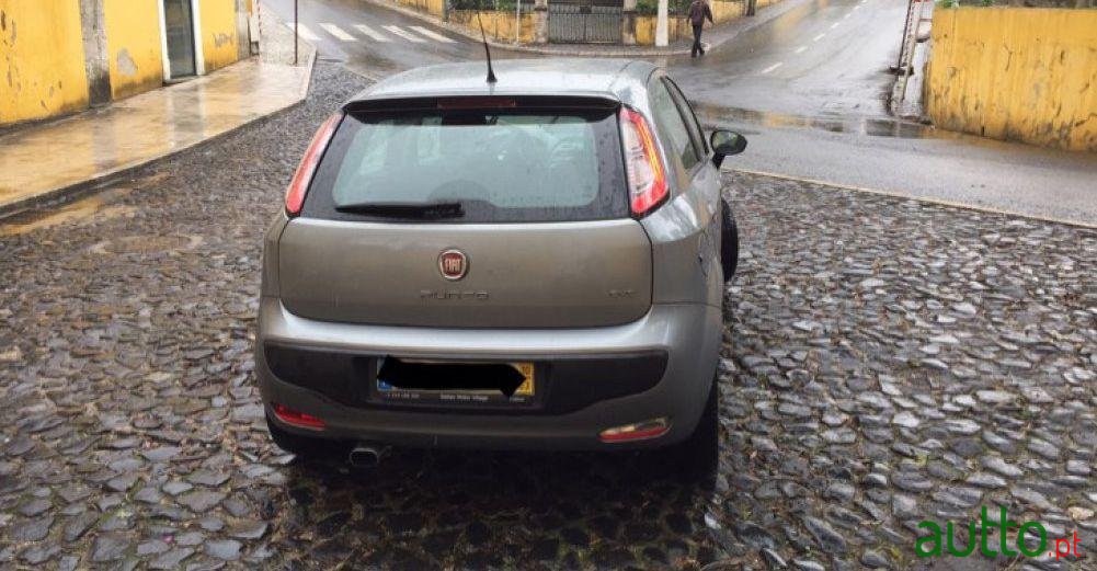 2010' Fiat Punto 1.3 M-Jet Sport photo #4