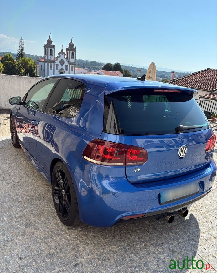 2010' Volkswagen Golf photo #2