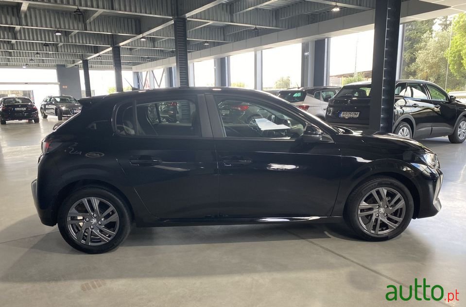 2021' Peugeot 208 photo #5