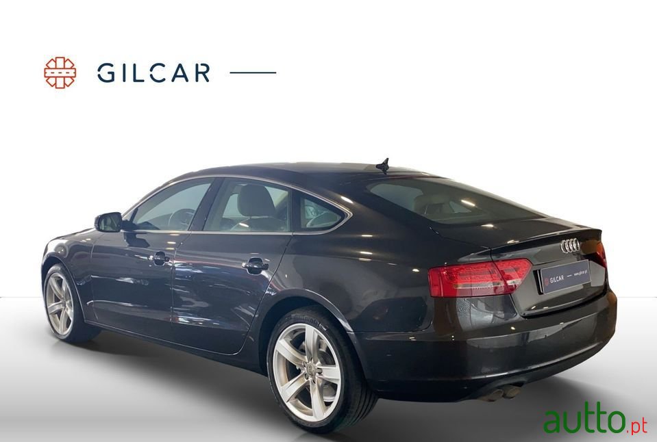 2011' Audi A5 Sportback photo #6