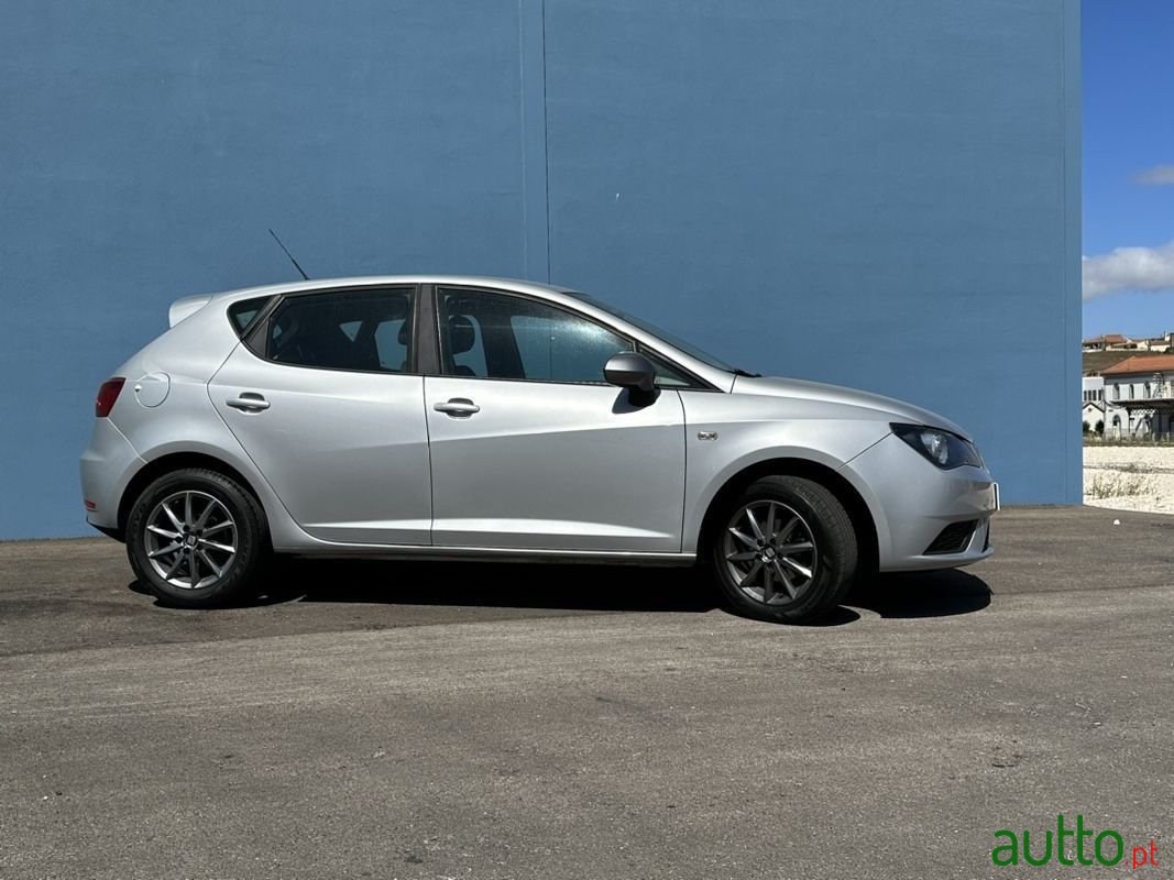 2015' SEAT Ibiza photo #3