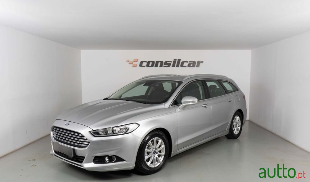 2017' Ford Mondeo Sw photo #2