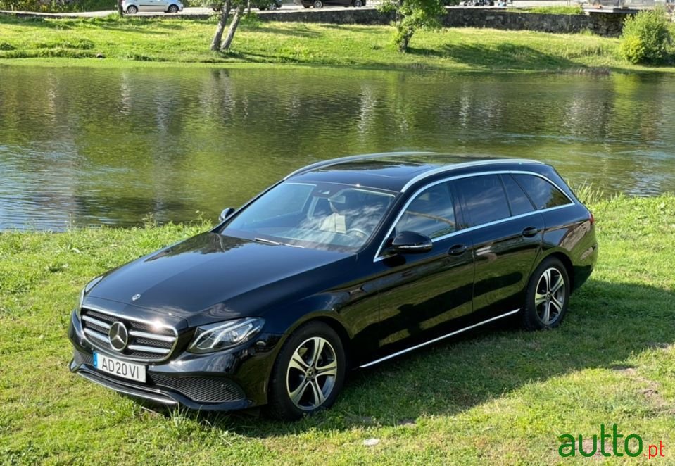 2019' Mercedes-Benz E-220 photo #1