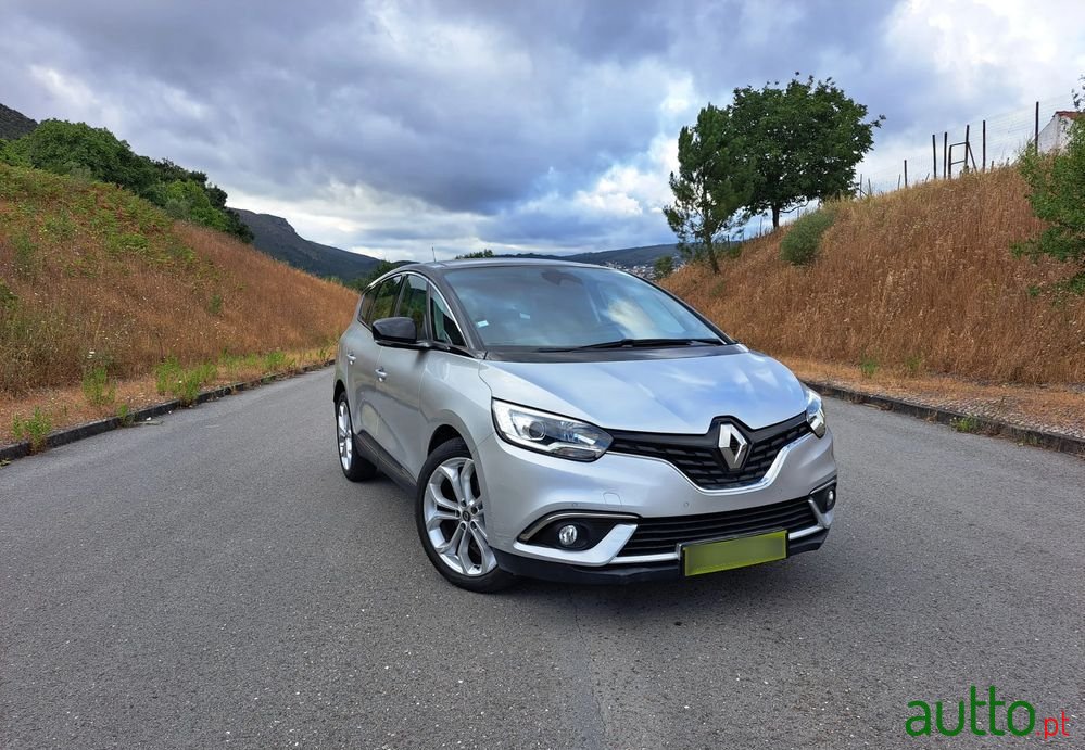 2019' Renault Grand Scenic photo #2
