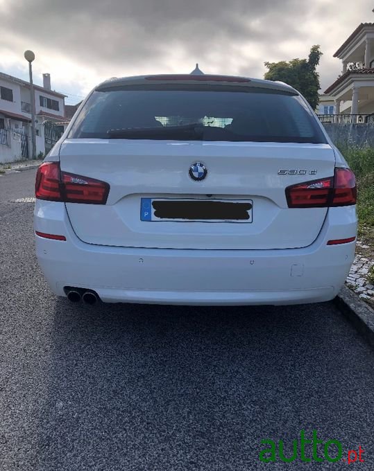 2010' BMW 530 photo #3