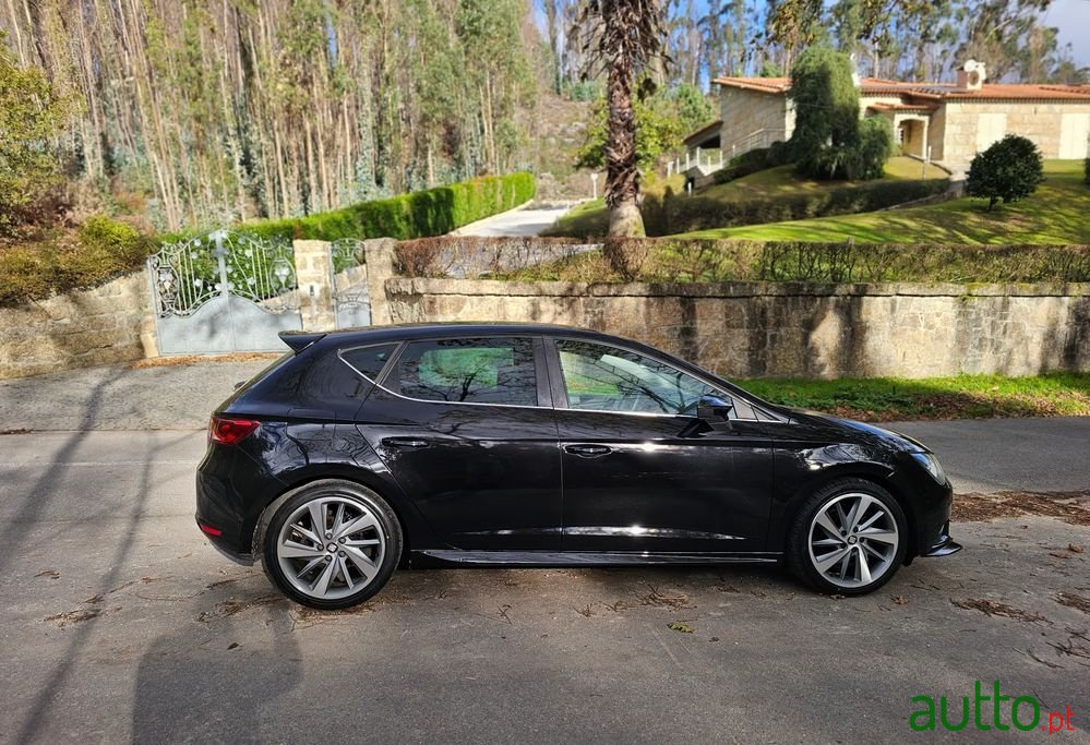 2014' SEAT Leon 1.6 Tdi Style S/S photo #1