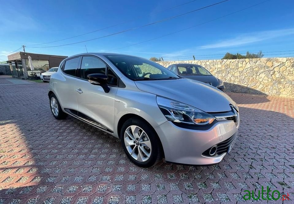 2016' Renault Clio photo #2