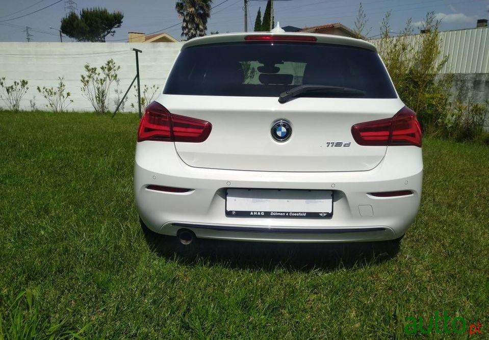 2017' BMW 118 photo #5