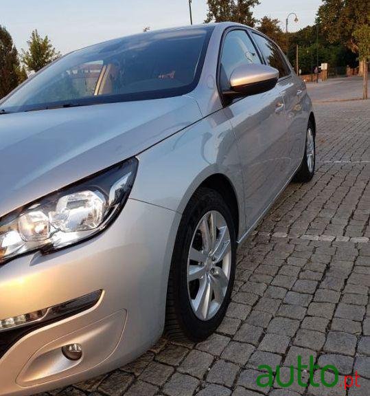 2016' Peugeot 308 photo #1