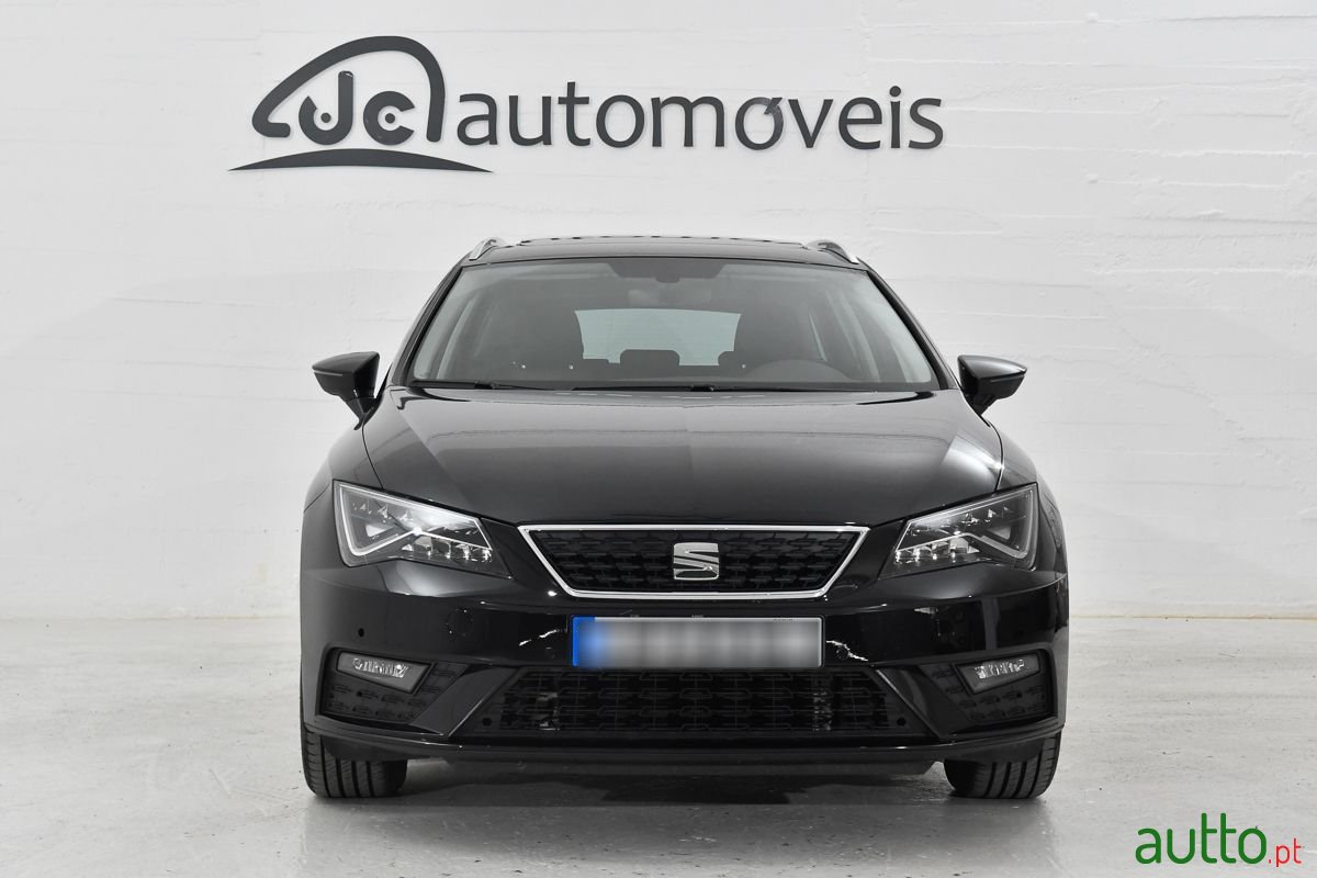 2020' SEAT Leon-St photo #5