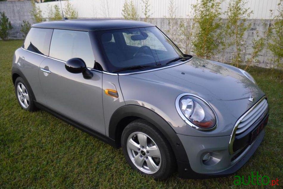 2015' MINI Cooper photo #2