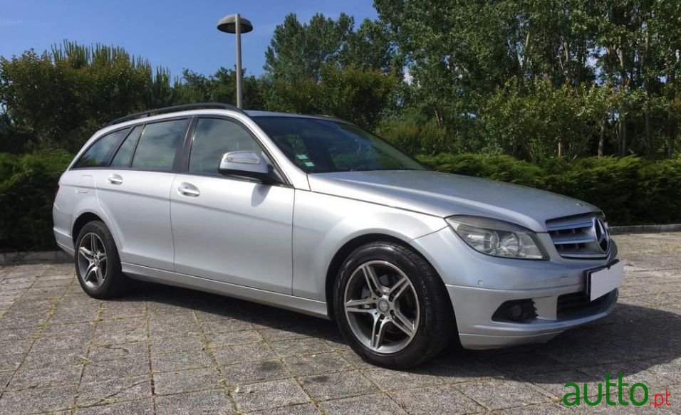 2008' Mercedes-Benz C-220 photo #3