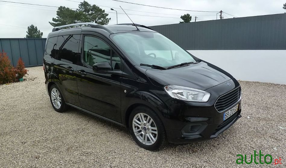 2019' Ford Tourneo Courier photo #1