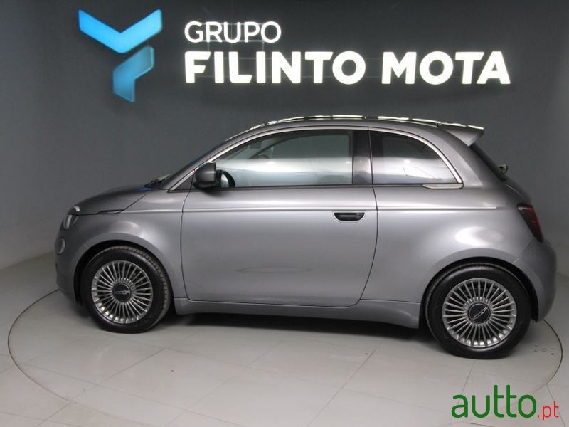2022' Fiat 500e Icon photo #6