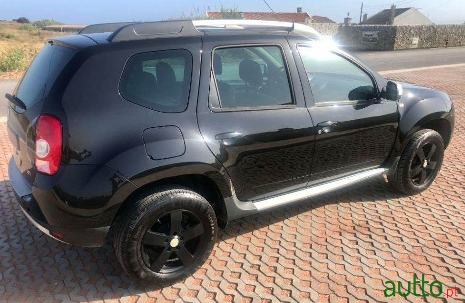 2010' Dacia Duster photo #3