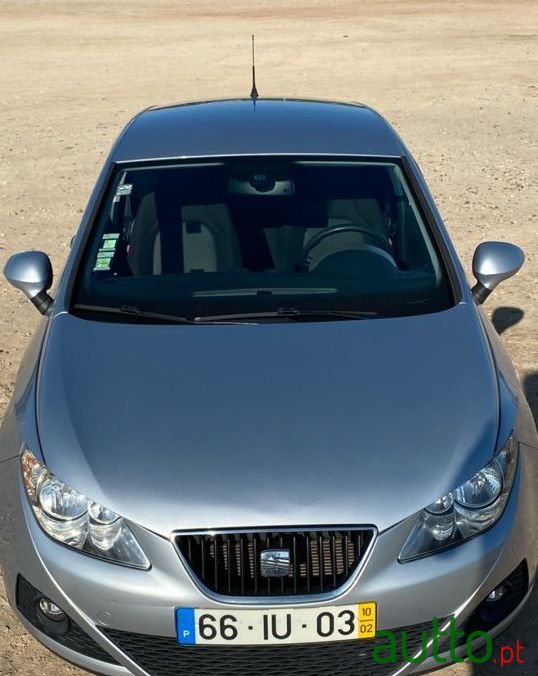 2010' SEAT Ibiza photo #3