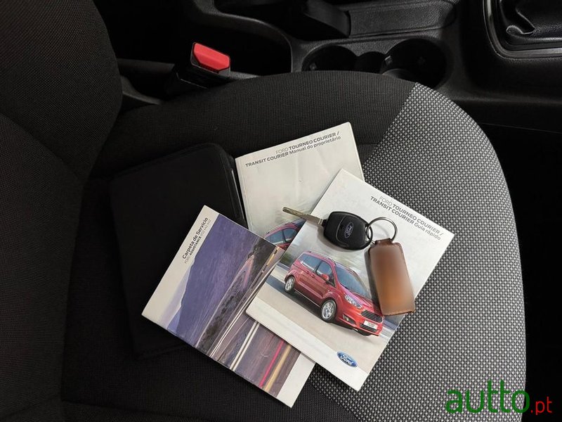 2016' Ford Tourneo Courier photo #6