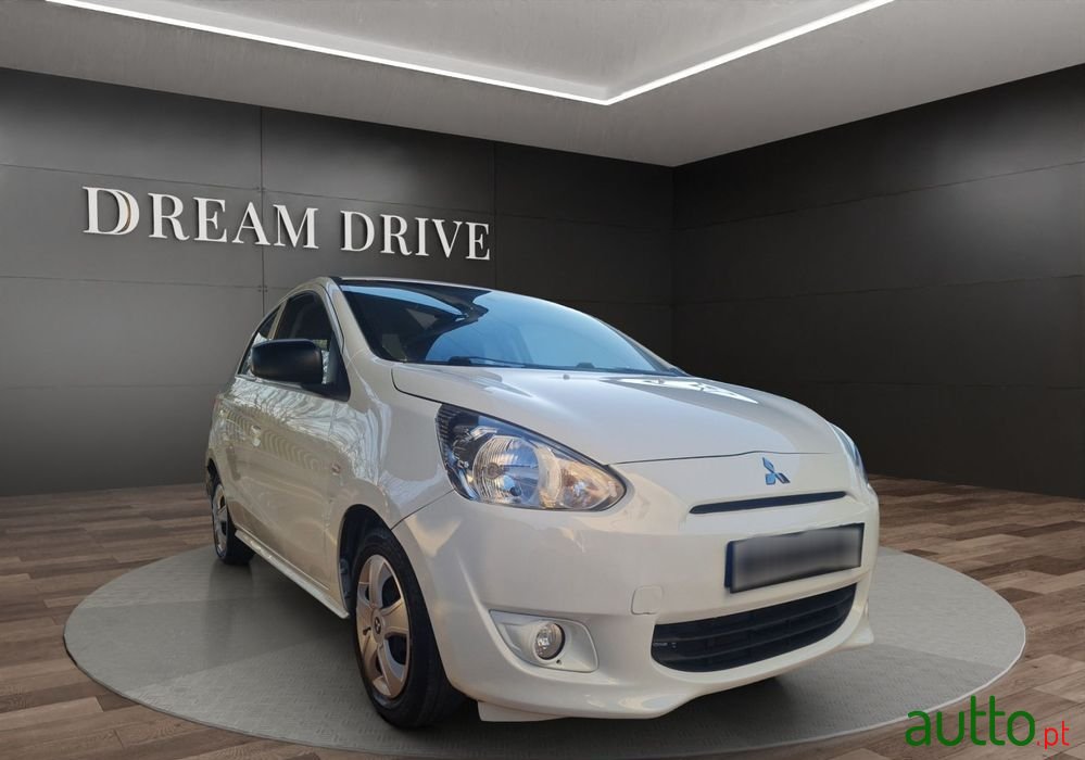 2015' Mitsubishi Space Star photo #3