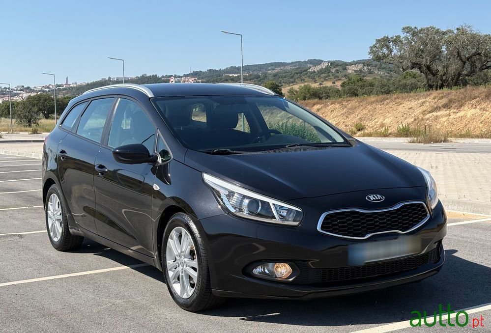 2013' Kia Ceed Sw photo #1