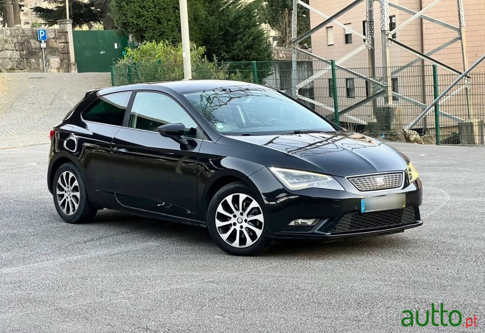 2014' SEAT Leon photo #1