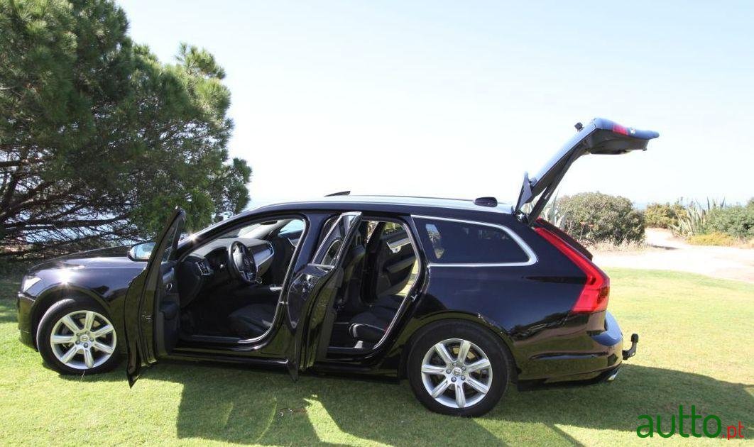 2018' Volvo V90 photo #2