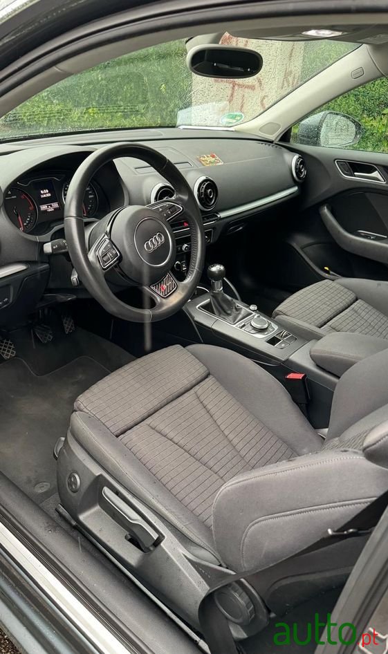 2012' Audi A3 photo #3