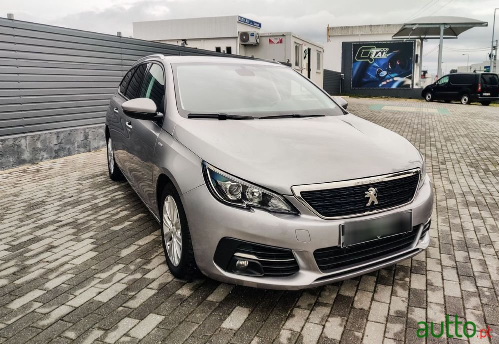 2019' Peugeot 308 Sw photo #1