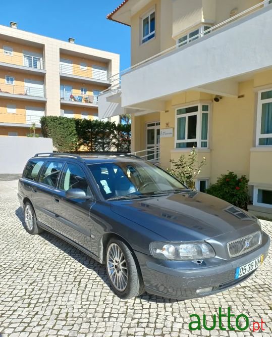 2003' Volvo V70 photo #3