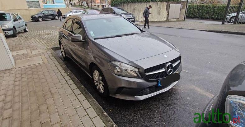 2017' Mercedes-Benz A 180 D Style photo #1