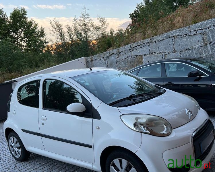 2010' Citroen C1 photo #2