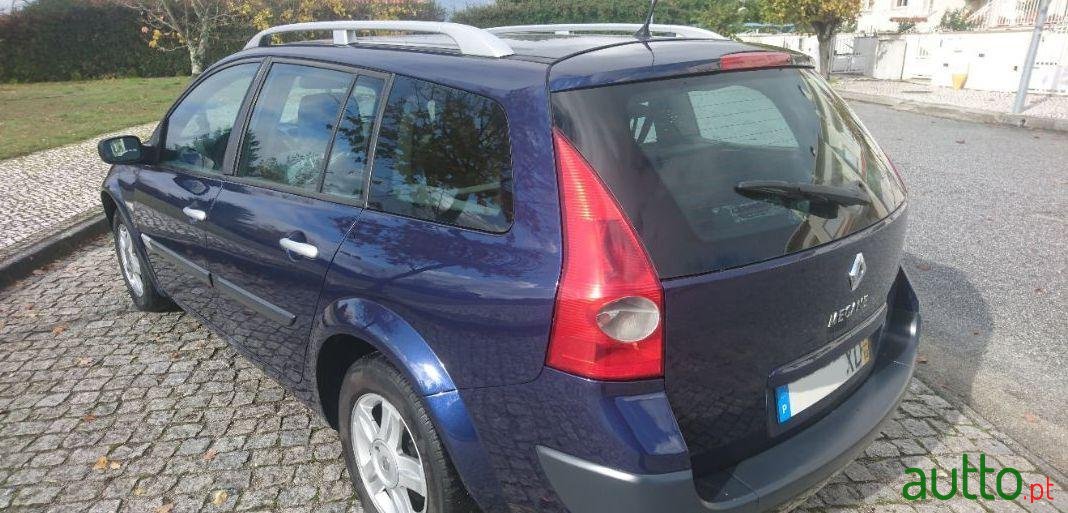 2004' Renault Megane Break photo #2