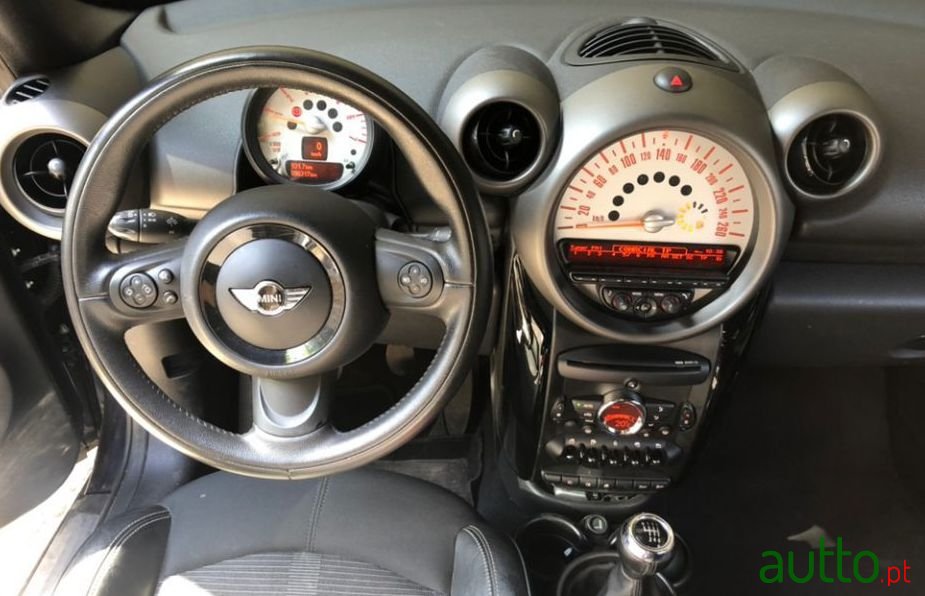 2012' MINI Countryman photo #2