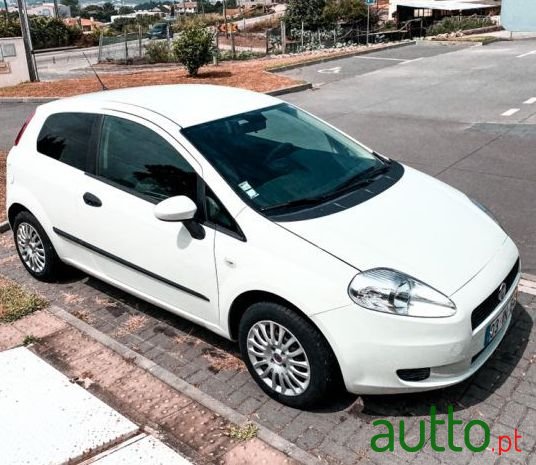 2009' Fiat Punto 1.3 Multijet photo #3