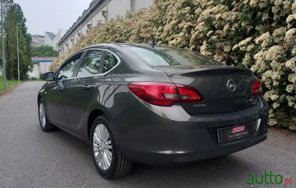 2015' Opel Astra 1.6 Cdti S/S Ecoflex photo #3