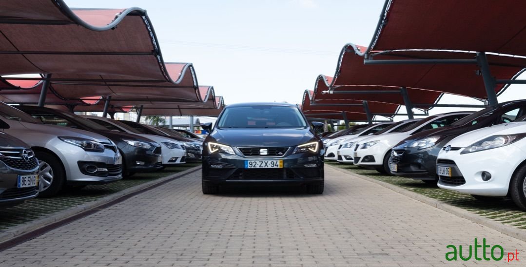 2020' SEAT Leon photo #3