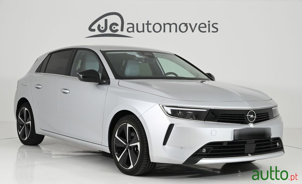 2023' Opel Astra 1.2 T Elegance photo #1
