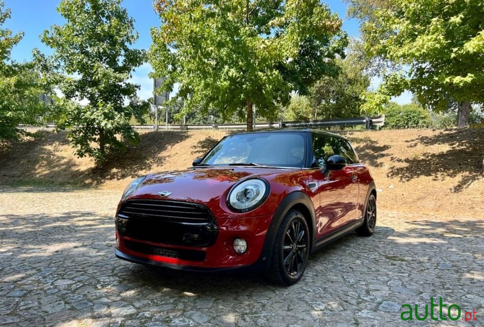 2014' MINI Cooper photo #2