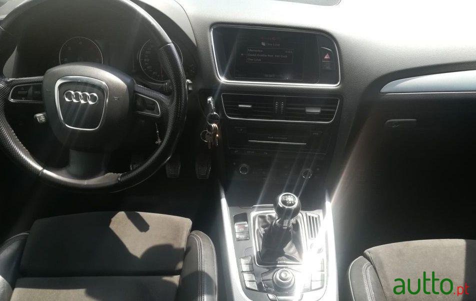 2008' Audi Q5 S-Line Packet photo #1