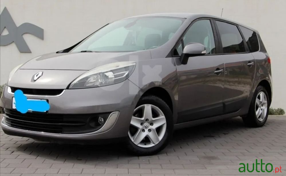 2012' Renault Grand Scenic photo #1