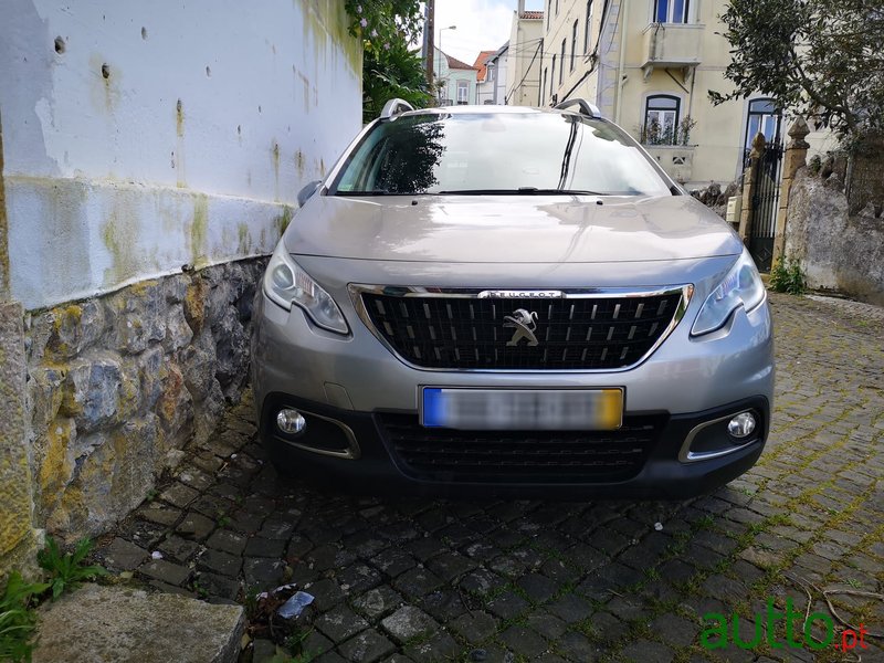 2016' Peugeot 2008 photo #2