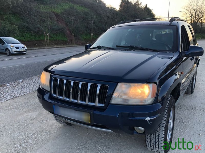 2004' Jeep Grand Cherokee Overland photo #3